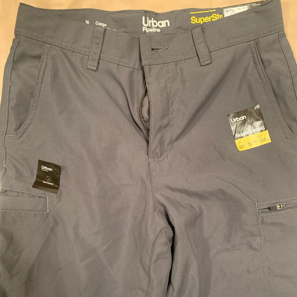 Urban Pipeline Tech Cargo shorts